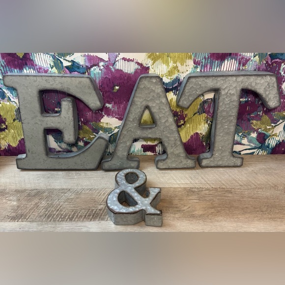 Galvanized metal letters “EAT” - Picture 1 of 7